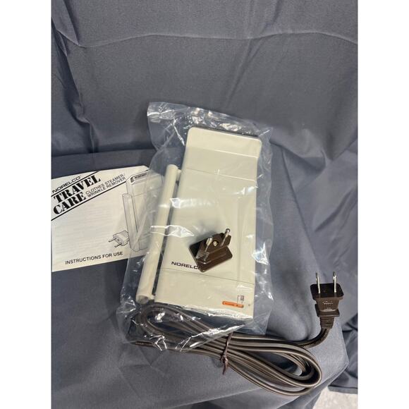 Vintage Norelco Travel Care Fabric Steamer/Wrinkle Remover Model TS60 White NIP! - Picture 6 of 6